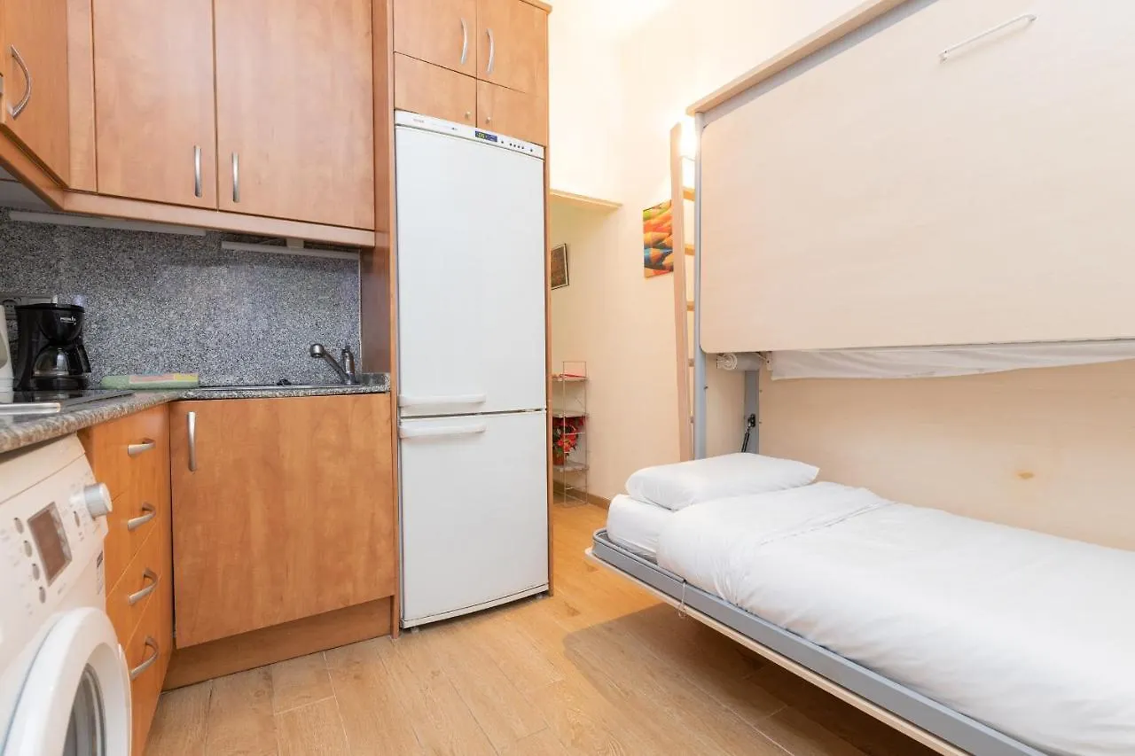 Aparteasy - Central Barcelona Studio Apartment