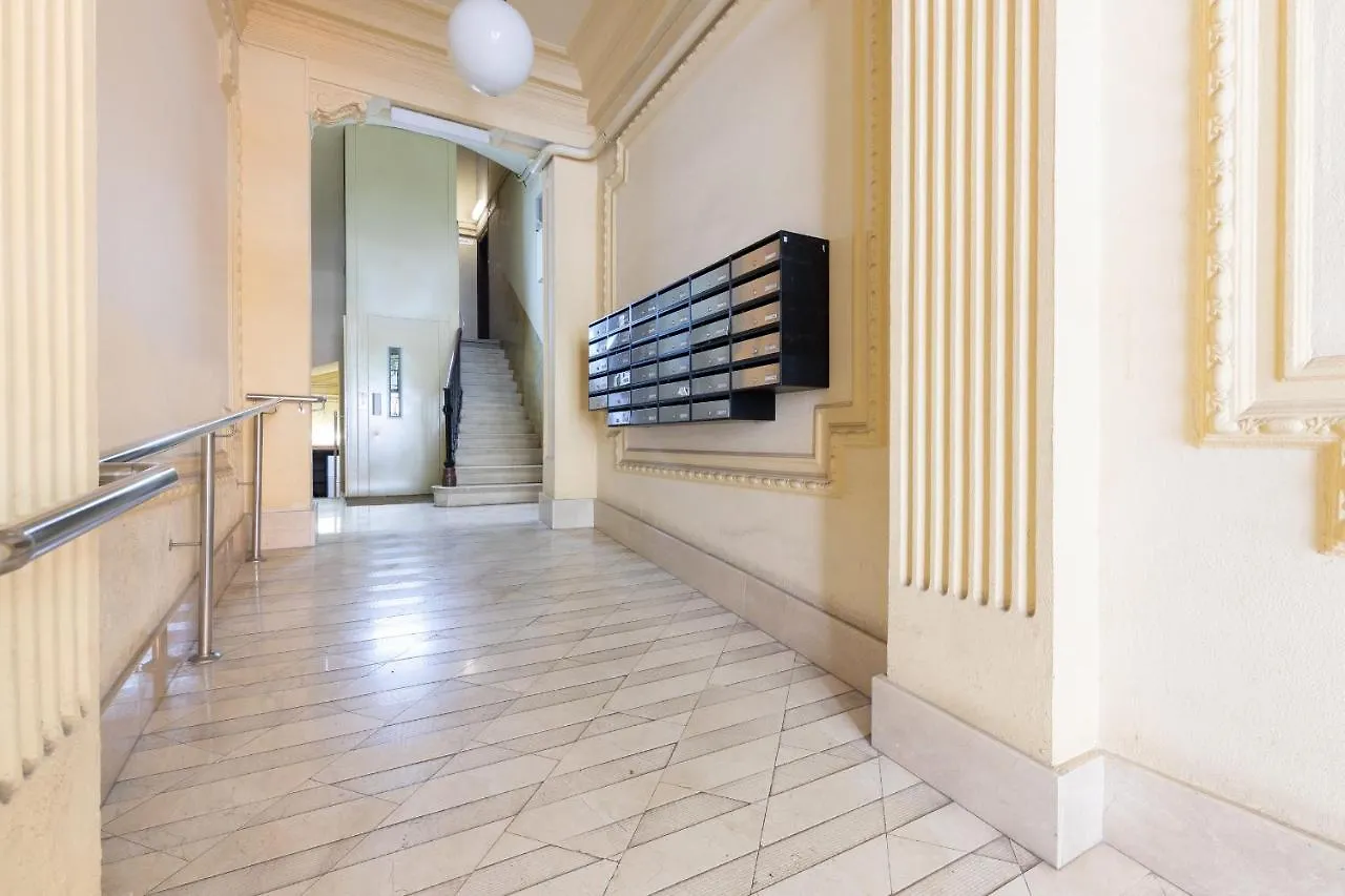 Aparteasy - Central Barcelona Studio Apartment Spanje