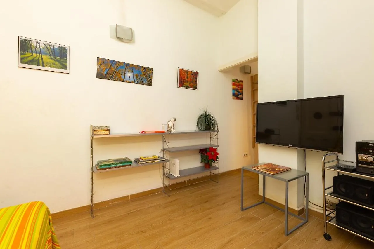 Aparteasy - Central Barcelona Studio Apartment
